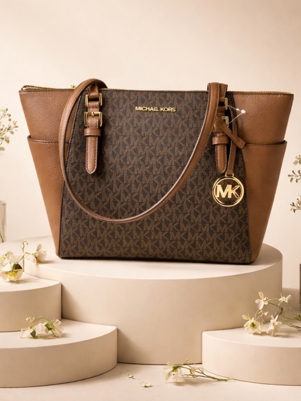 Brand New Michael Kors Large Charlotte Ciara Tote Bag.